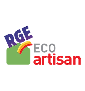 Composition graphique professionnelle présentant les logos des certifications supplémentaires ou une infographie stylisée montrant les domaines de compétence validés (couverture, efficacité énergétique, bâti ancien) avec des symboles visuels représentant ces spécialités (par exemple: tuiles, isolation thermique, bâtiment historique) sur un fond neutre et épuré, style moderne et cohérent avec les logos existants.